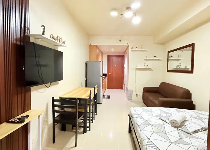 Shell Residences Moa By Paul